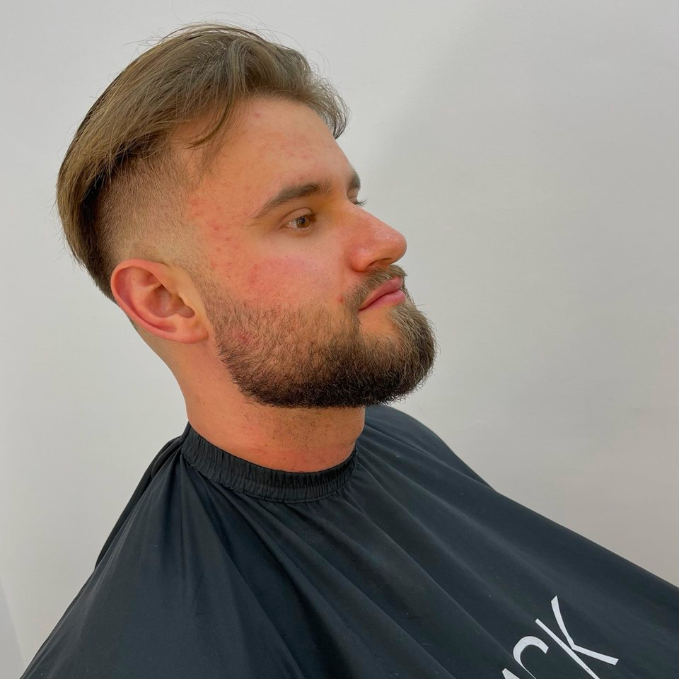 Zdjęcie portfolio Profesjonalnego barber poznań Black Wing Denisa