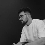 Profesjonalny barber poznań Black Wing Bohdan Chornyi